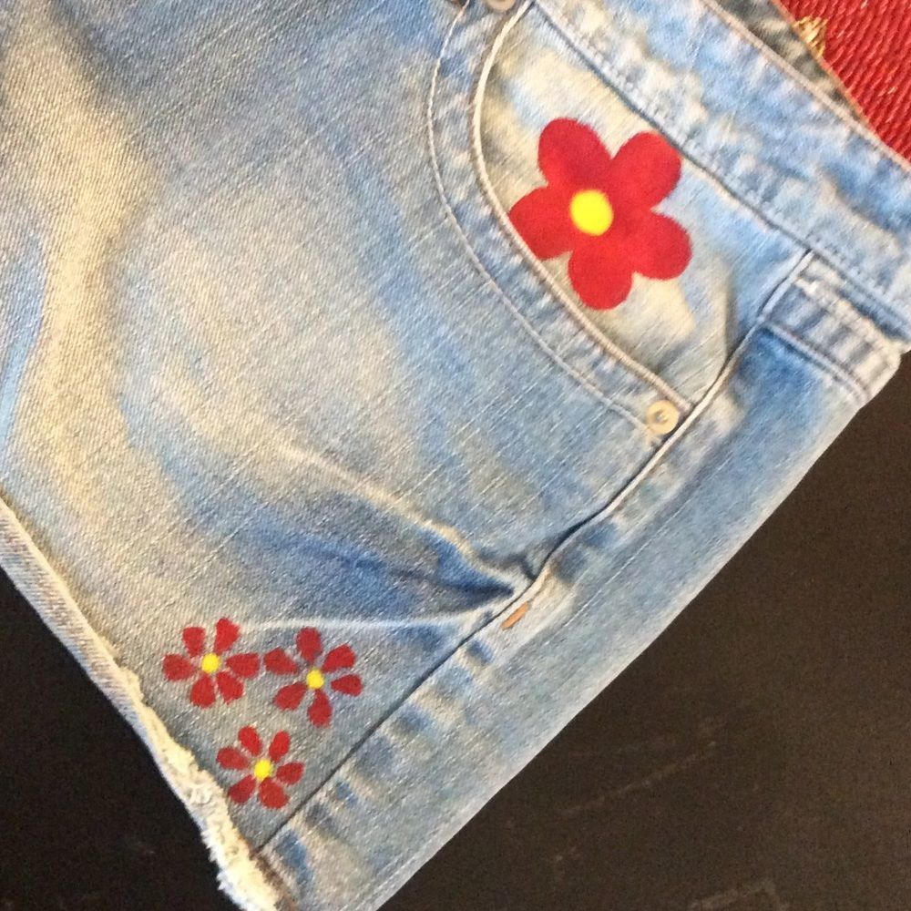 👀 💞SO hand painted shorts - Picture 3 of 6
